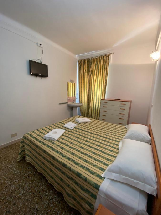 Hotel Primavera Sanremo Exteriör bild
