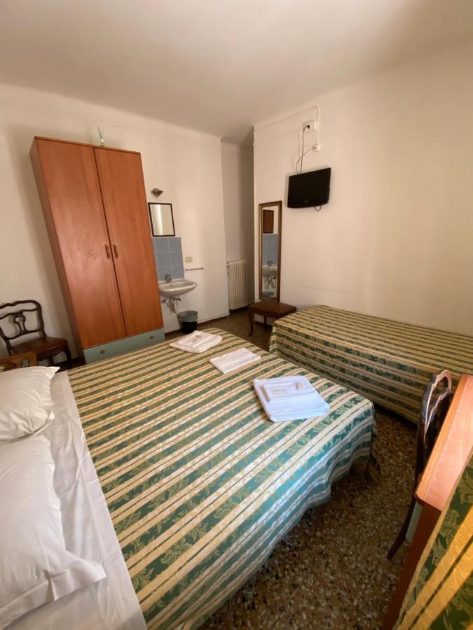 Hotel Primavera Sanremo Exteriör bild