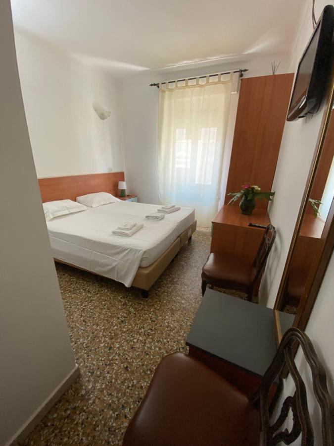 Hotel Primavera Sanremo Exteriör bild