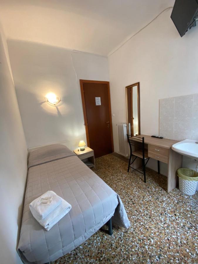 Hotel Primavera Sanremo Exteriör bild